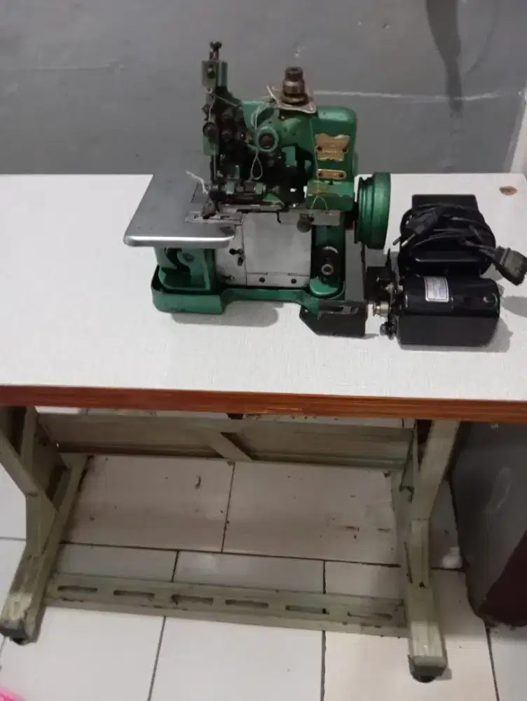 Dijual mesin jahit dan mesin obras
