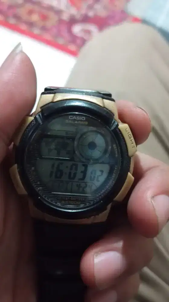 Jam tangan bagus kuat untuk nyelam