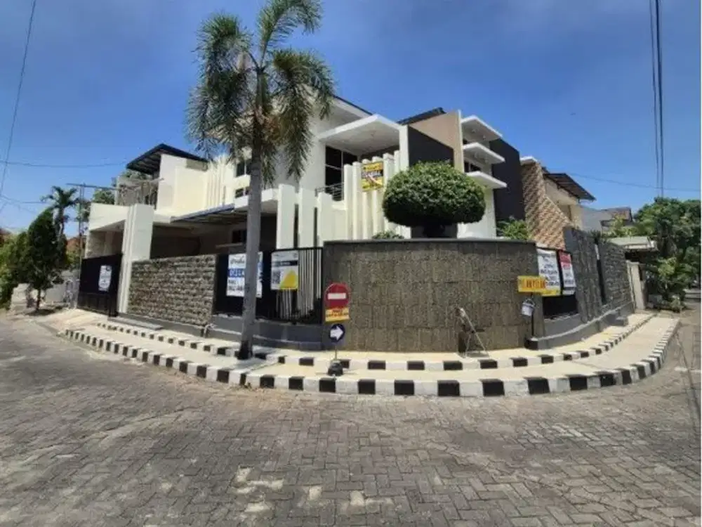 Rumah Darmo Permai Selatan