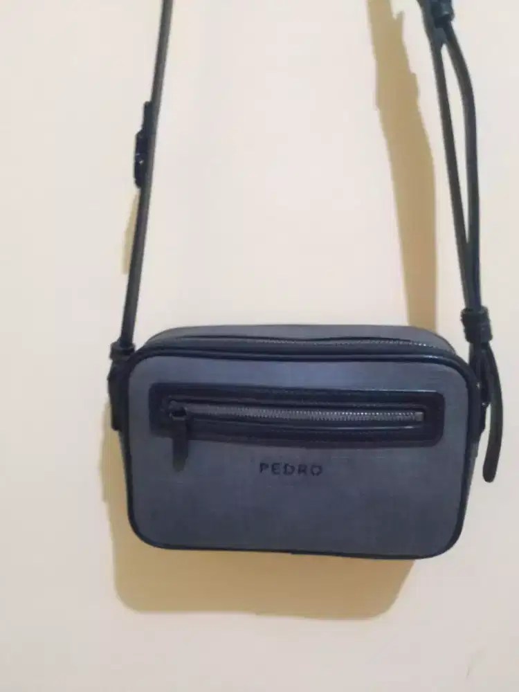 Tas Pedro hitam