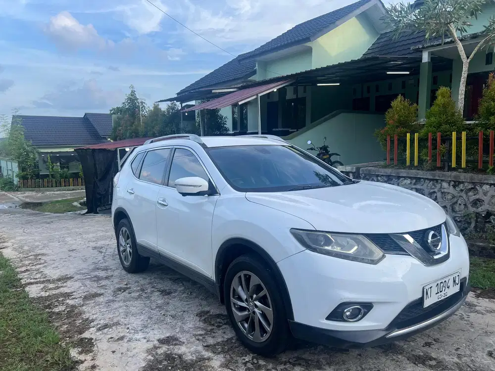 Nissan X-Trail 2015 Bensin