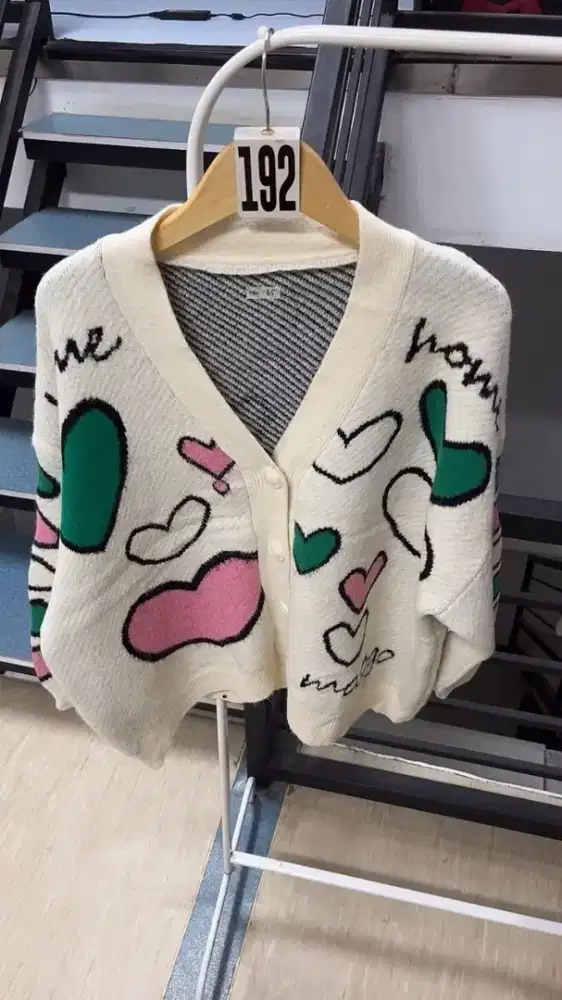 Sweater rajut wanita tebal