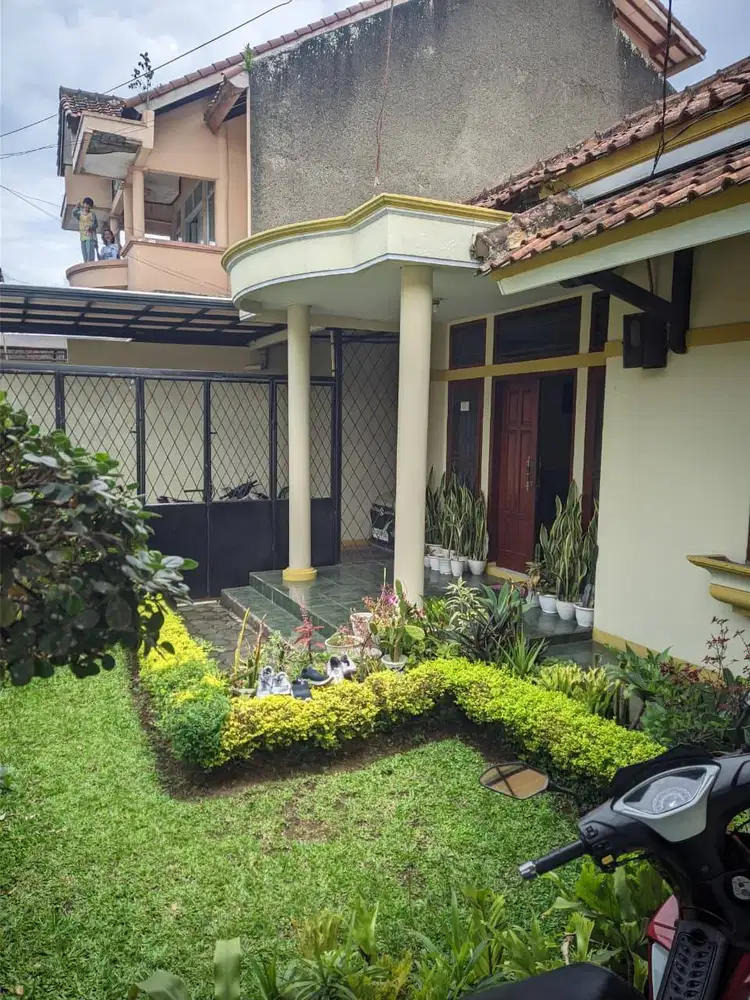 Rumah Bagus Terawat Siap Huni Strategis Ciwastra Bandung