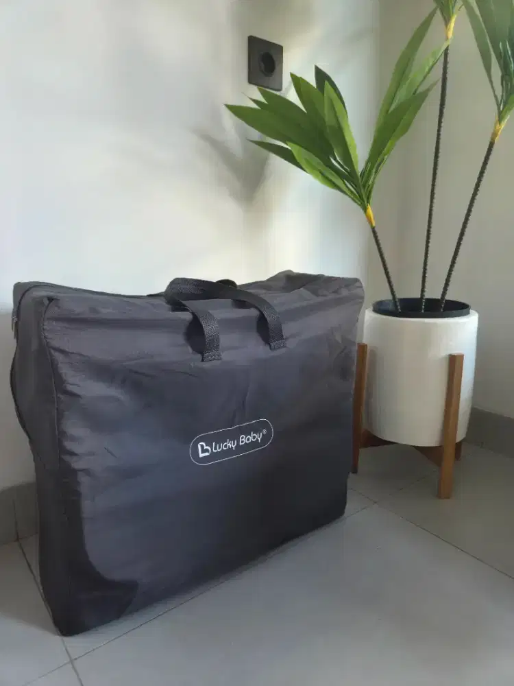 BABY CRIB lucky baby