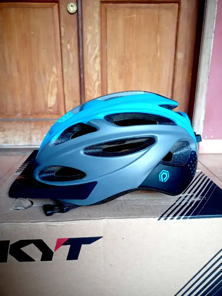 Helm Polygon Clif