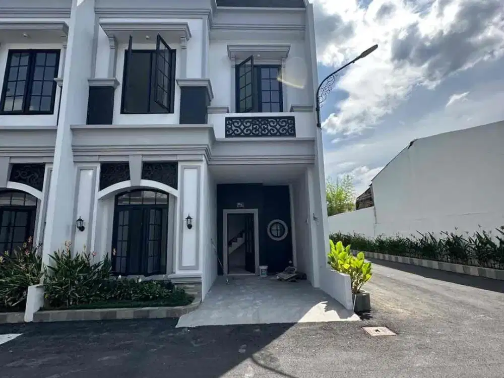 Villa Classic Amerika Kapten Muslim - Strategis