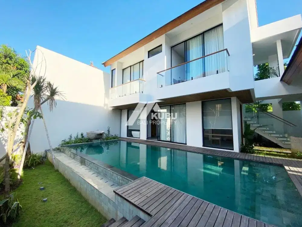 KBP1600  A charming new villa in a prime location near the beach.