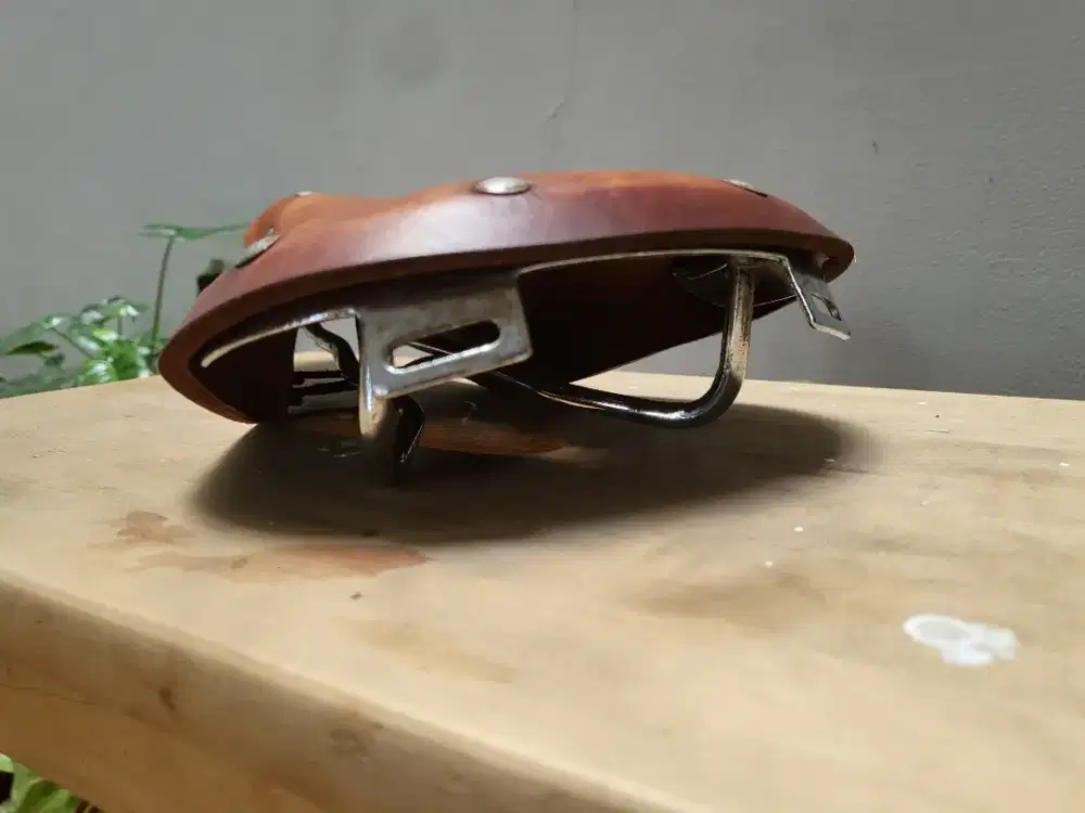 Aceoffix leather saddle