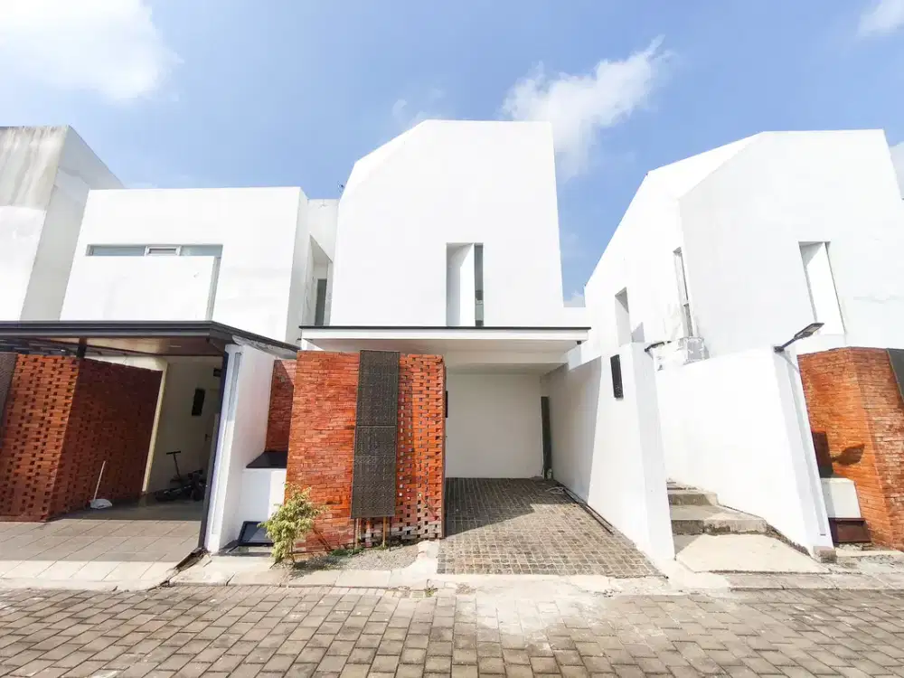 Rumah Modern 9 Menit ke RS Satria Medika Bisa KPR Hadap Utara J-46986