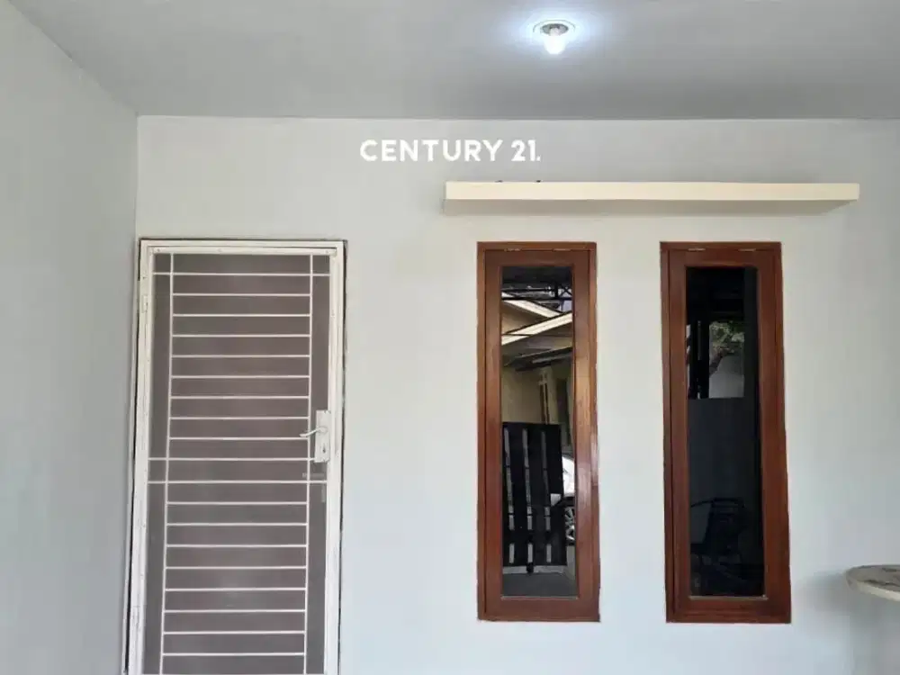 Rumah Rapi  Bersih Di Bulevar Hijau Bekasi Kota