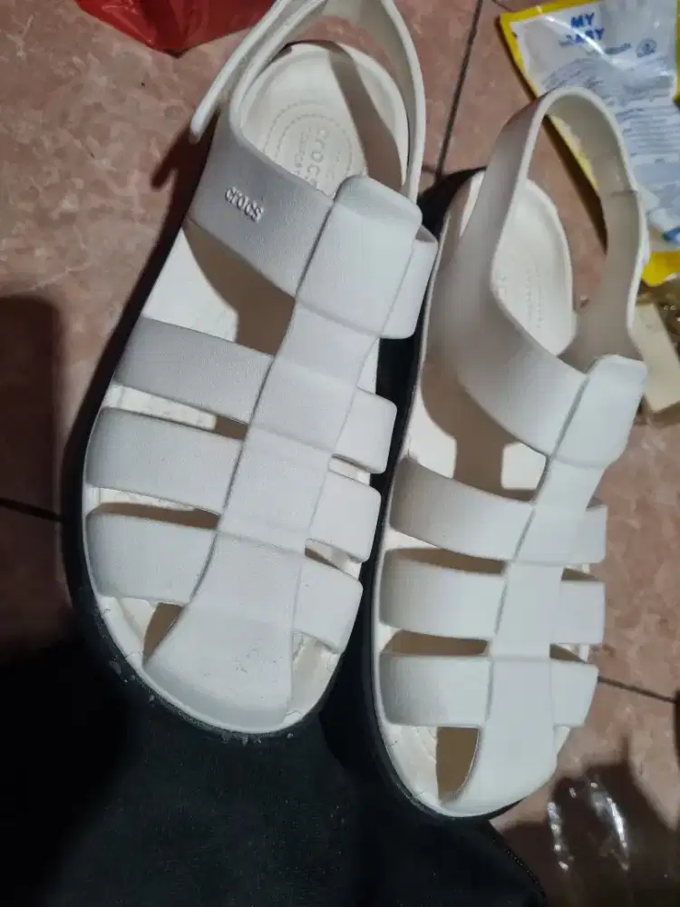 Crocs sandal sepatu wanita pria