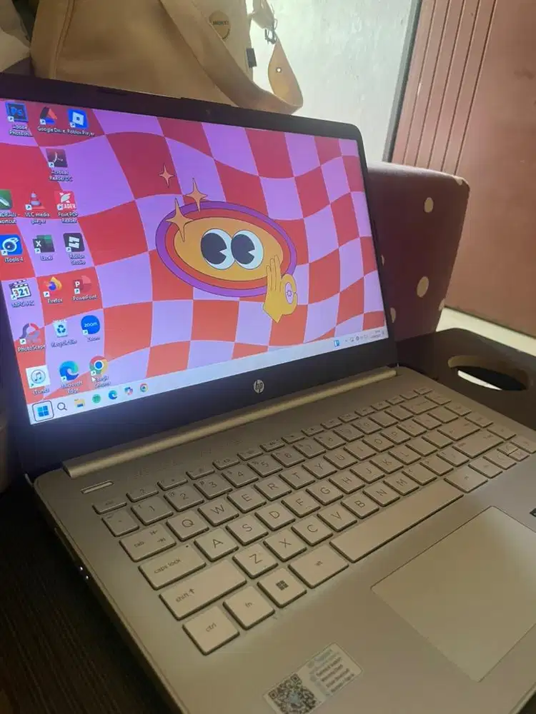 Dijual laptop hp 14s