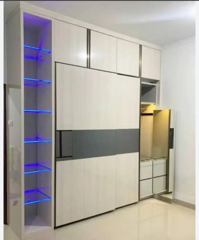 LEMARI PAKAIAN FURNITUR