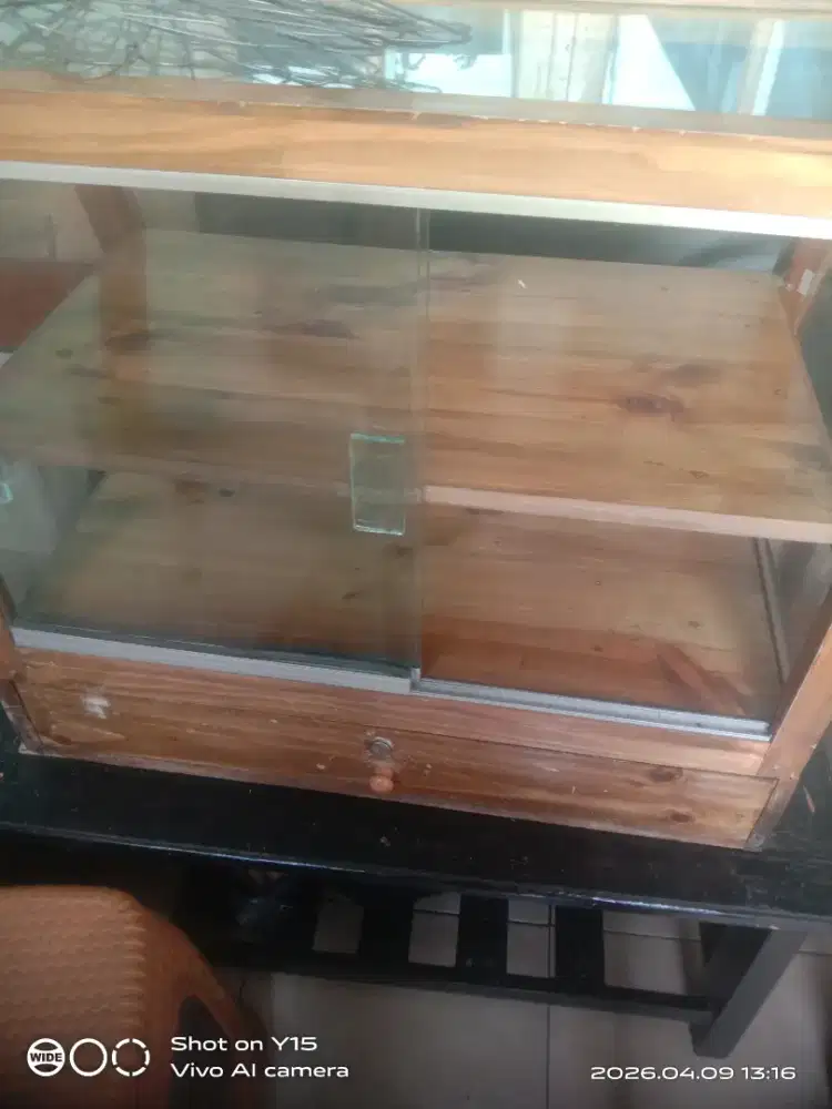 Jual.etelaaeu kaca etelaseu warung