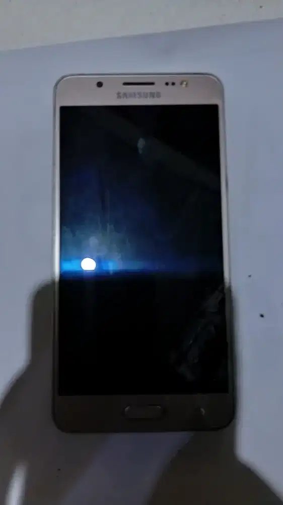 Samsung j5 nfc minus