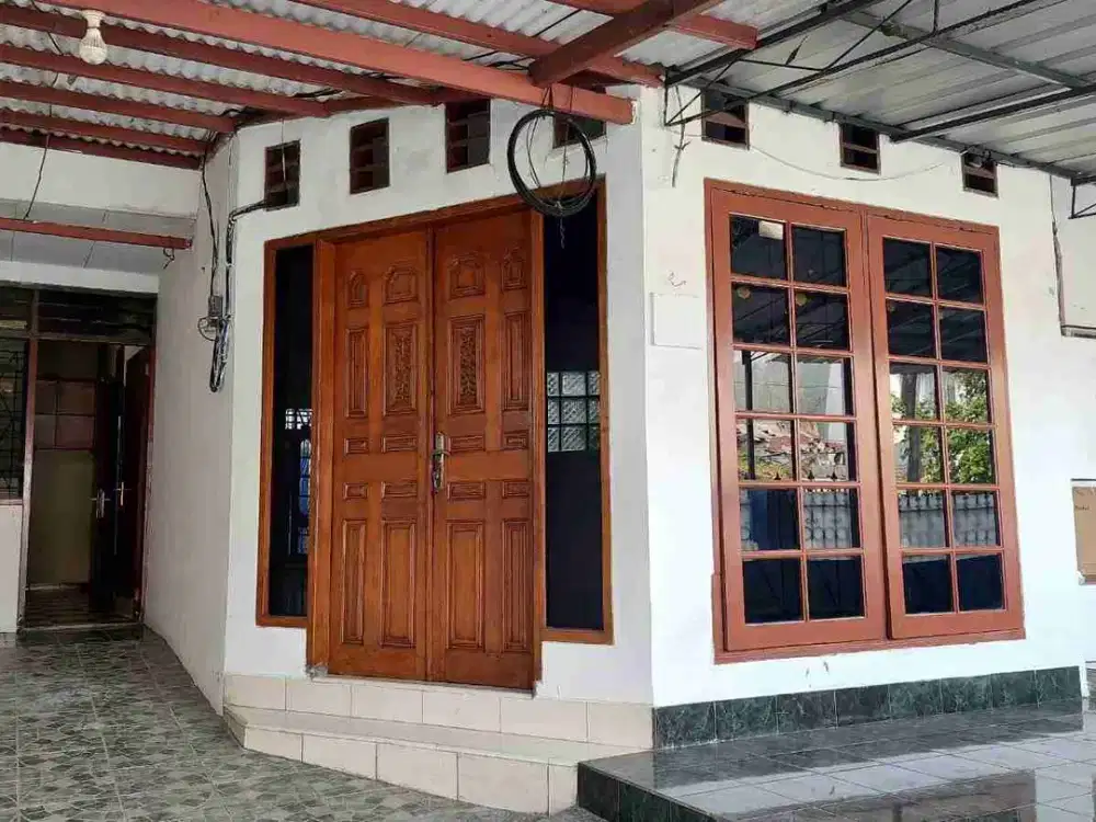 di sewakan rumah cantik di mega cinere