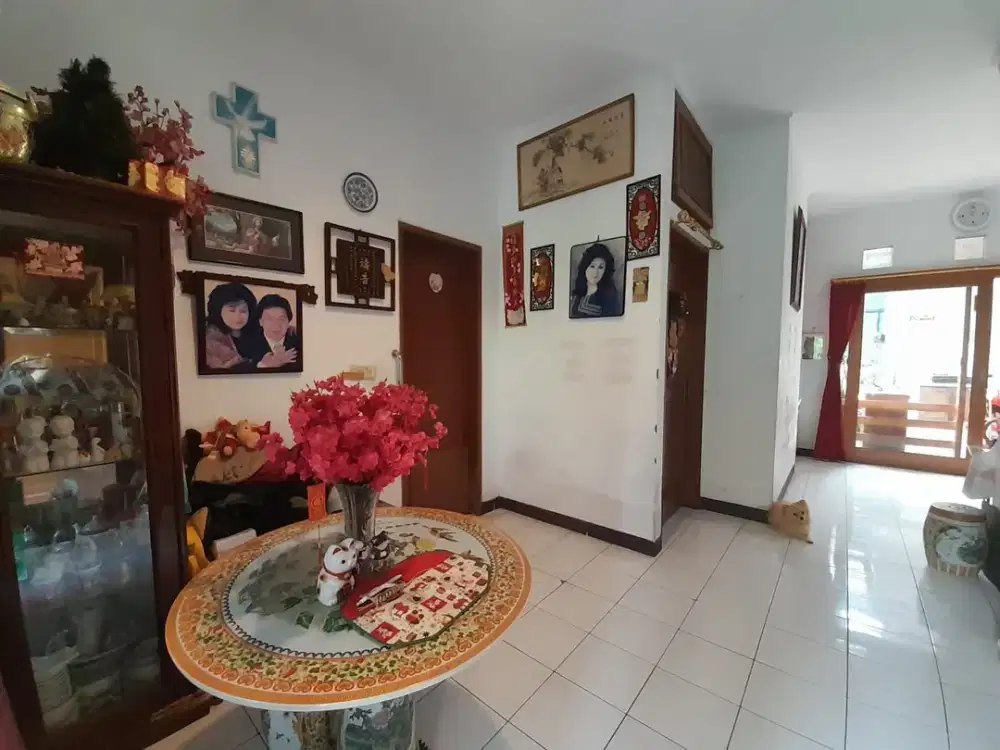 Dijual Hunian Nyaman, Terawat, dan Bersih Harga Masih Bisa Nego Lokasi Strategis di Setra Duta, Bandung