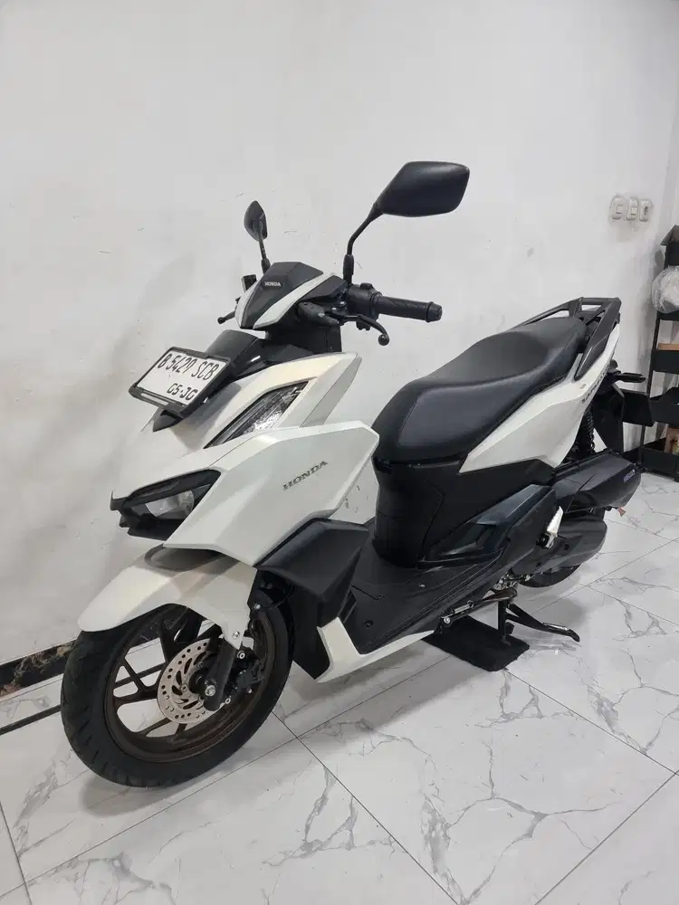 Honda New Vario 160 2025 Bulan 5 Km 8 rb Kredit DP 2 jutaan