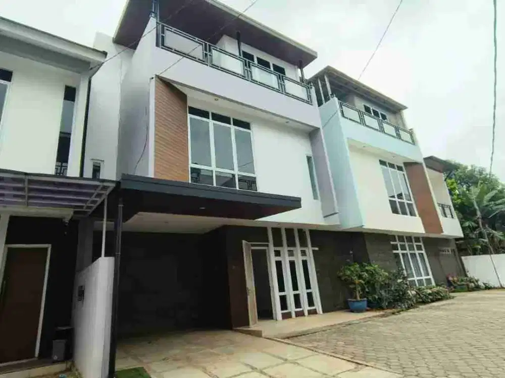 di sewakan rumah cantik siap huni di Cirendeu