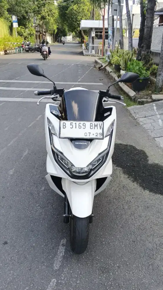 Pcx 160 ABS Matic 2024 LOW KM Putih Terawat Yuk Cek Unit Segera