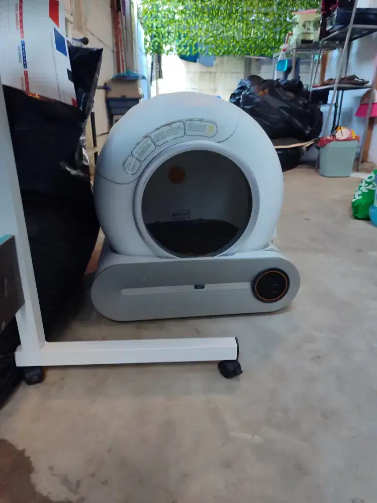 Dijual lemari pakaian, rak buku, litter box otomatis