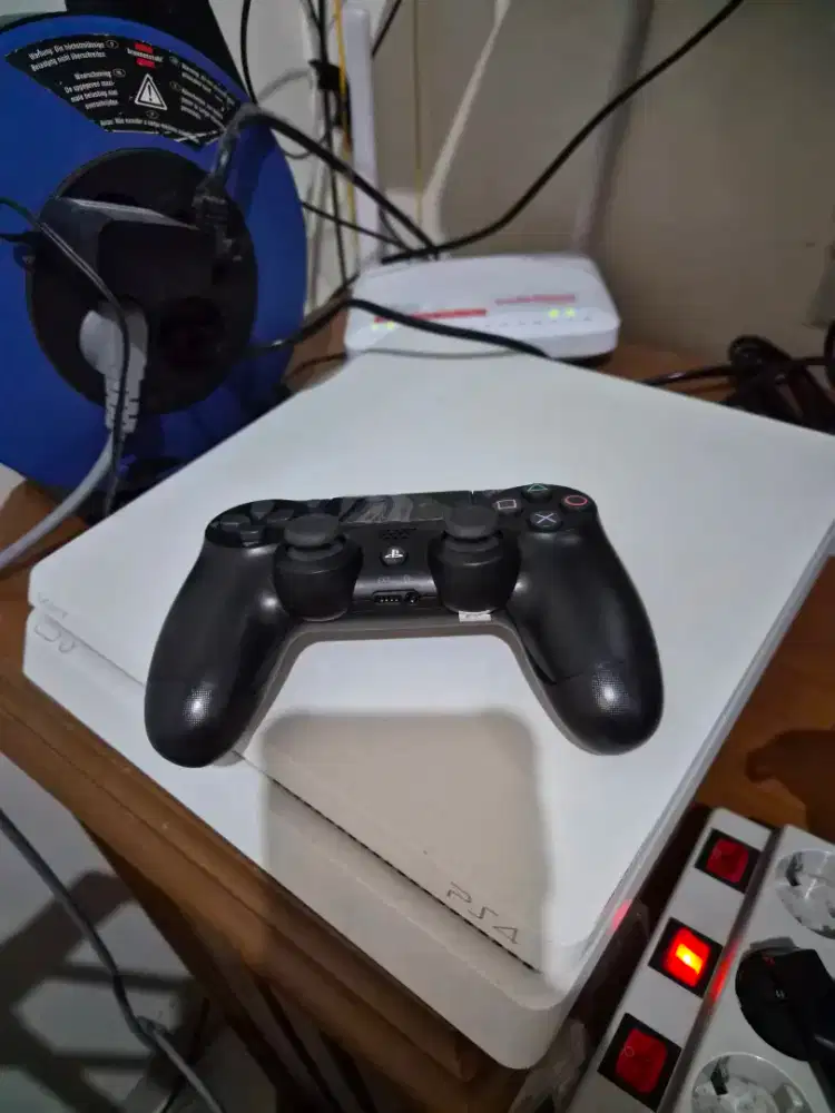 Ps4 slim 500gb hen