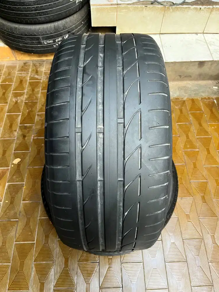 Ban Bridgestone Potenza S001  275 40 r19  1Pcs