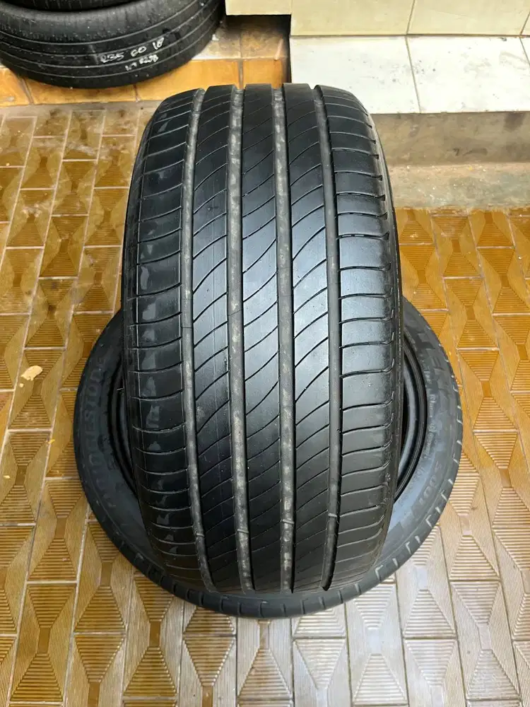 Ban Michelin Primacy 4  245 45 r17  1Pcs
