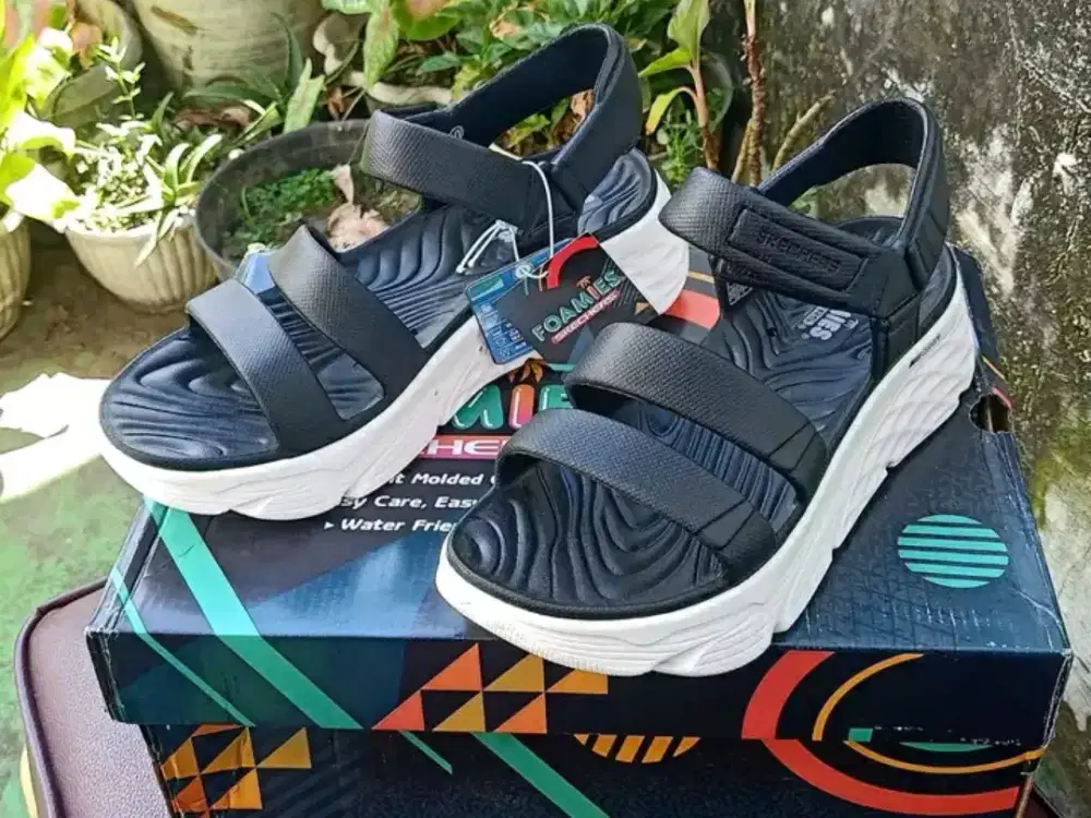 Sendal Skechers Foamies