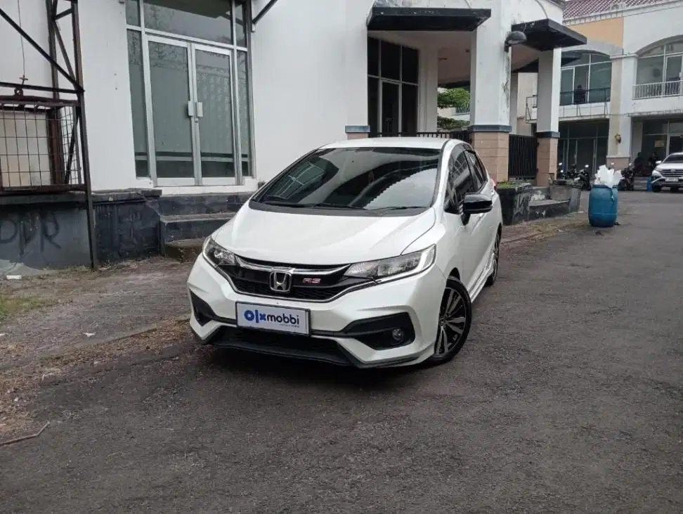 Pajak Panjang - Honda Jazz 1.5 RS Bensin AT 2018 Putih