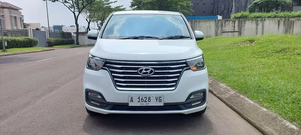 Hyundai H1 Royal Crdi 2.5 At 2019