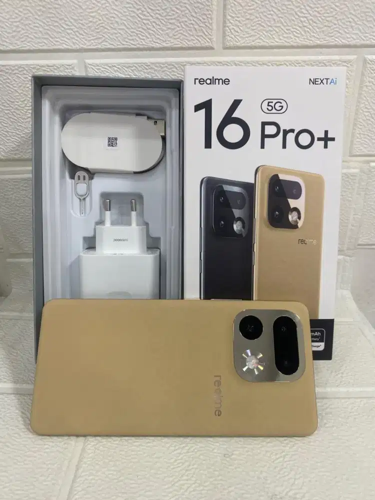 Realme 16 pro plus 5G 12/512 open box only
