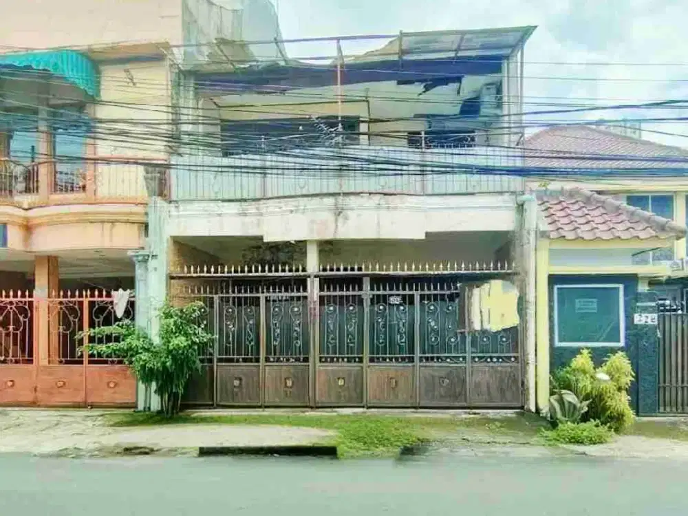 RUMAH MURAH  PINGGIR JALAN RAYA TEBET BARAT DALAM JAKARTA SELATAN