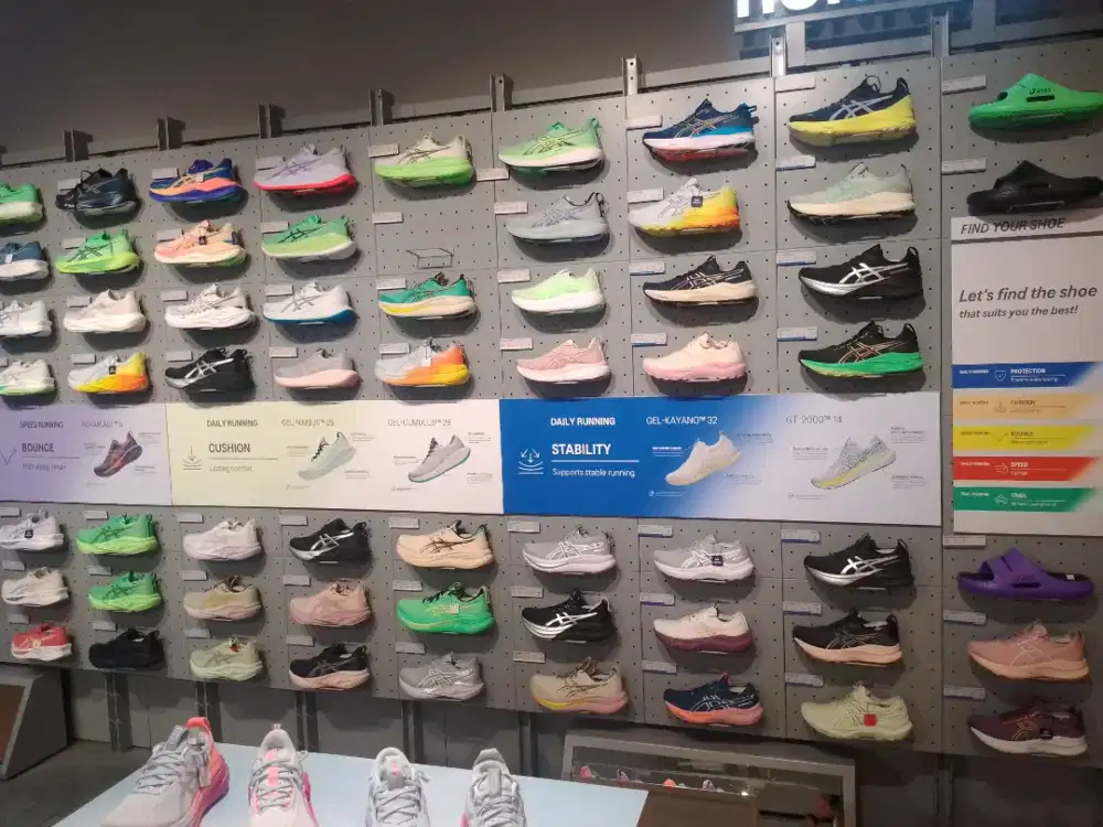 KREDIT SEPATU RUNNING EASICS SEGAMPANG ITU HANYA DI HOME KREDIT BUNGA0