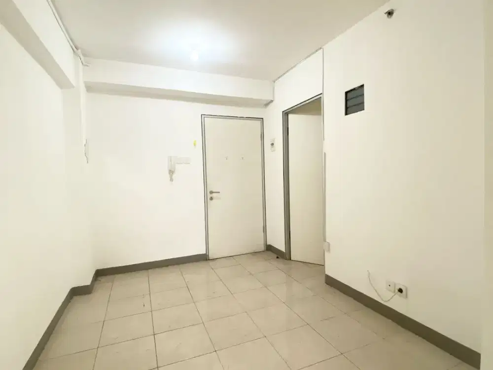 disewa 2br apartemen unfurnished coastview  hanya ada ac