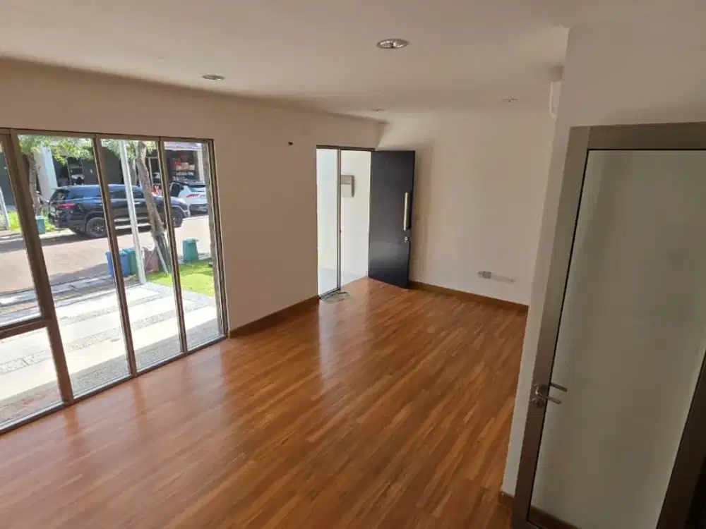 Disewakan Rumah Pik 2 Ukuran 8x10 Kosongan AC