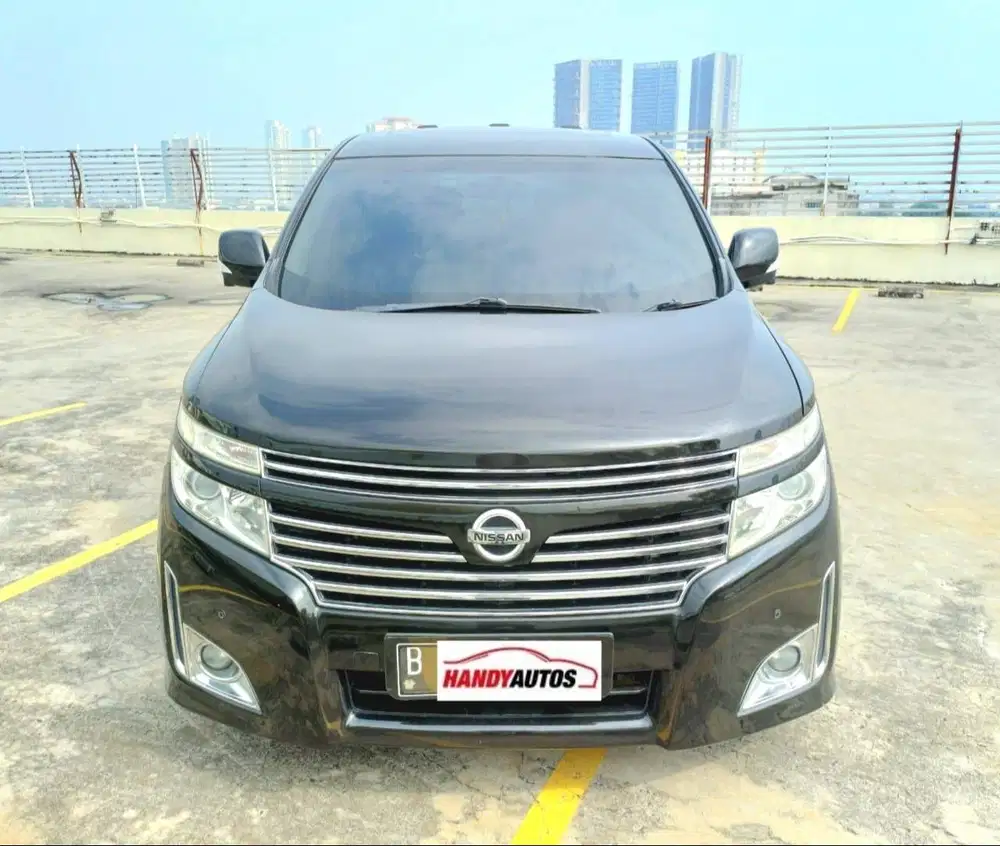 Nissan Elgrand 2.5 HWS Tahun 2013 Automatic Hitam Metalik