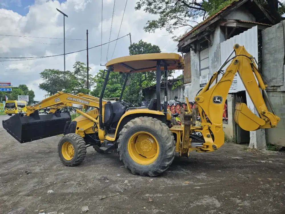 John Deere 110S siap