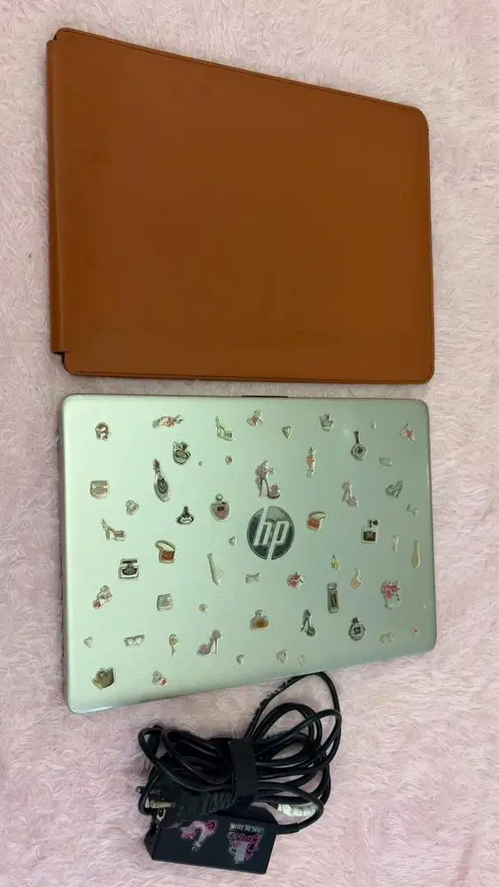 Laptop HP 14s dk0024AU RAM 4+8 GB SSD 256GB HDD 1TB