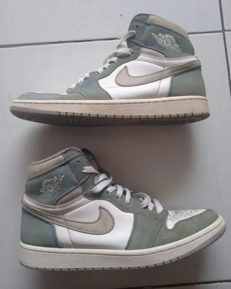 NIKE AIR JORDAN 1 RETRO HIGH HYPER ORIGINAL