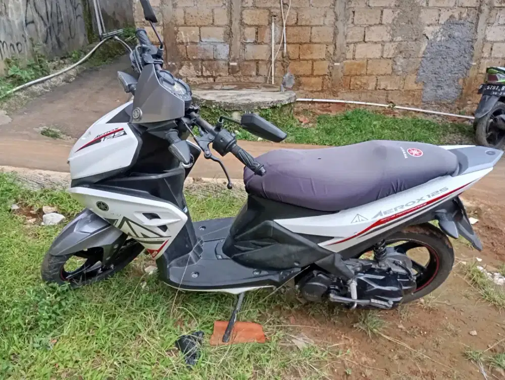 Jual cepat motor langka, standard, mulus