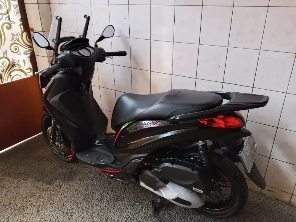 Vespa Piaggio Medley S ABS (Type Tertinggi / S) 4V Iget