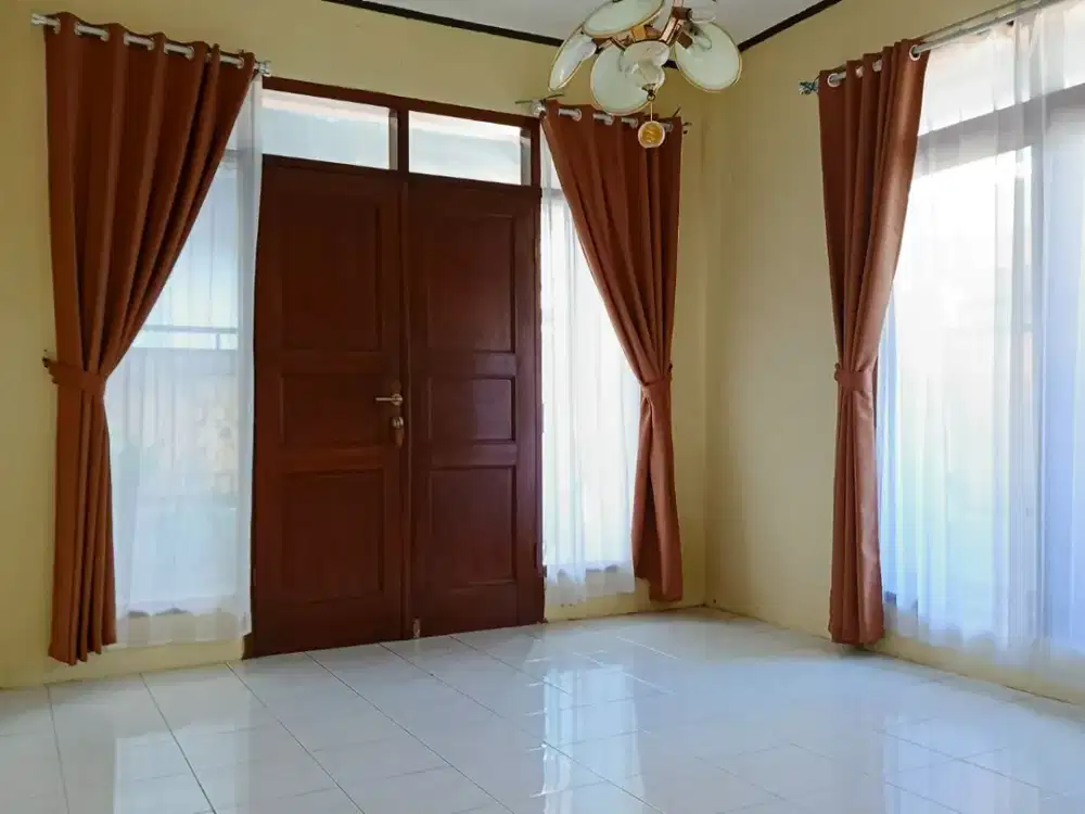 sewa rumah harga kepepet jalan utama sarijadi murah ga boong asli