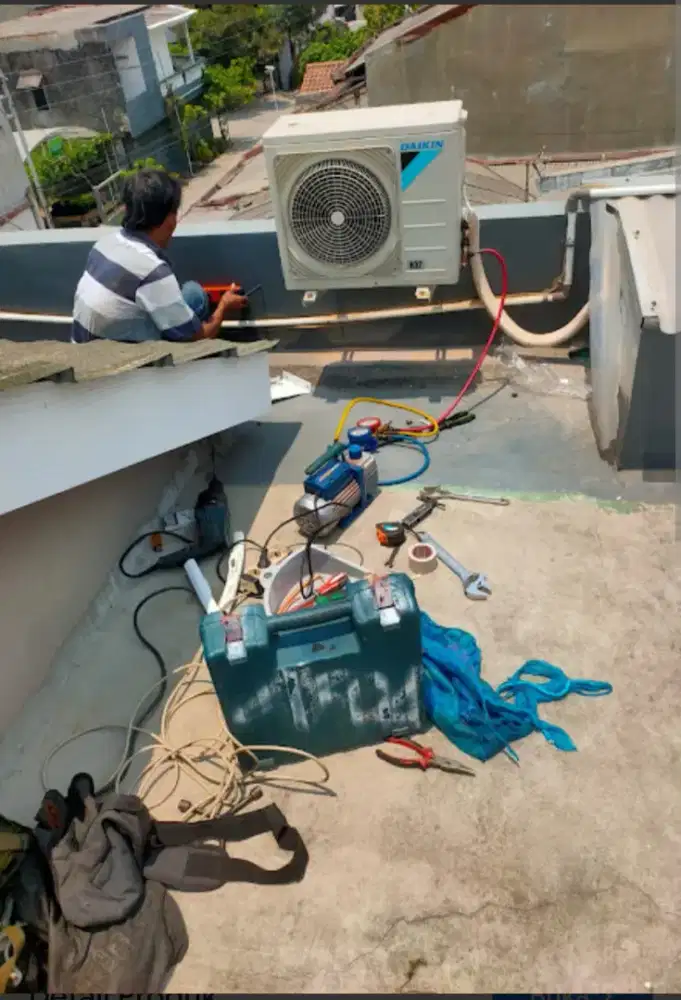 Jasa perbaikan ac service ac tambah freon service kulkas bongkar psng