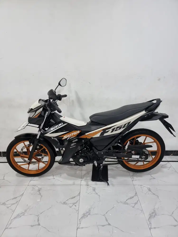 Suzuki Satria F150 Fi 2024 / 2025 bln 12 DIJAMIN SPT Baru Sudah alarm