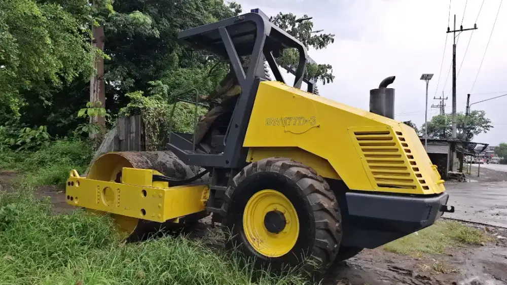 Vibro Bomag BW177D siap