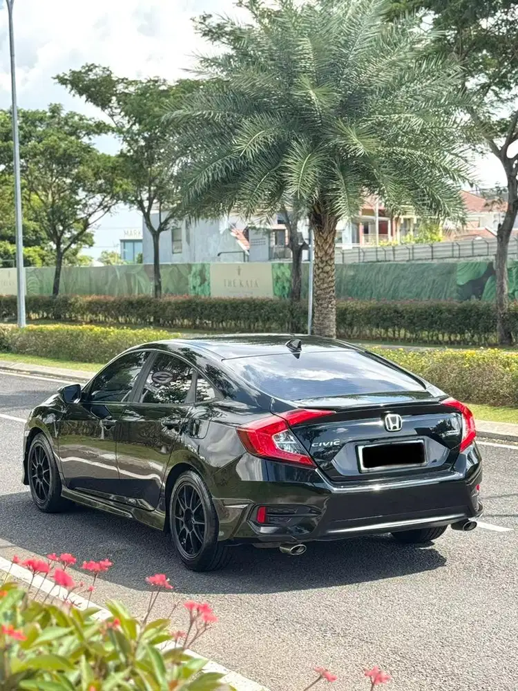 KM 30RB ASLI BERKUALITAS! Honda Civic Turbo Prestige A/T 2018