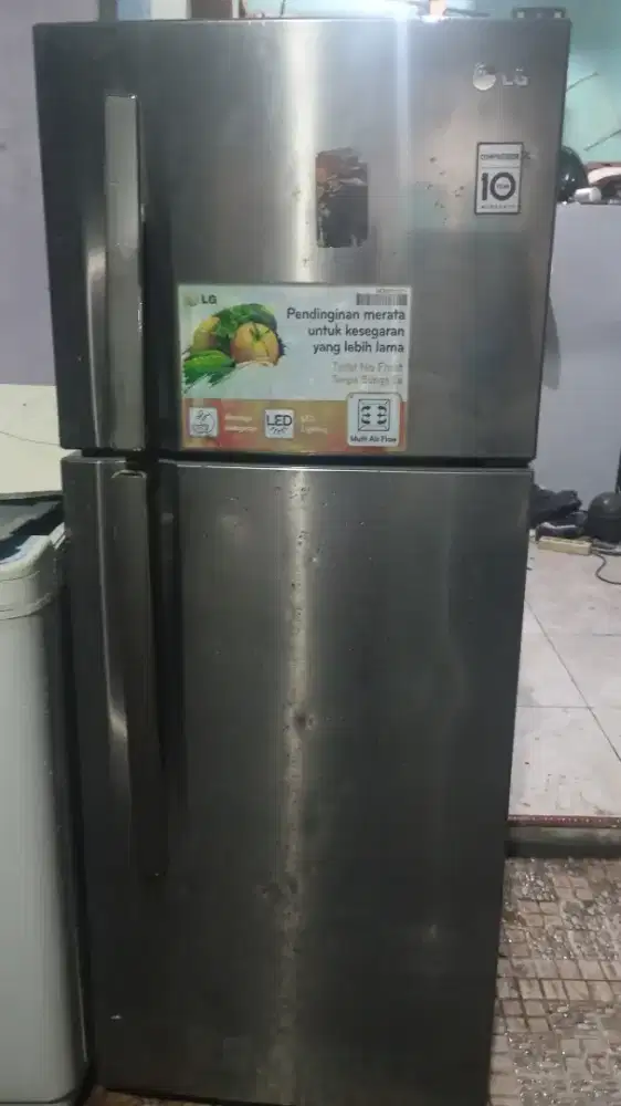 Kulkas LG 2 pintu siap pakak