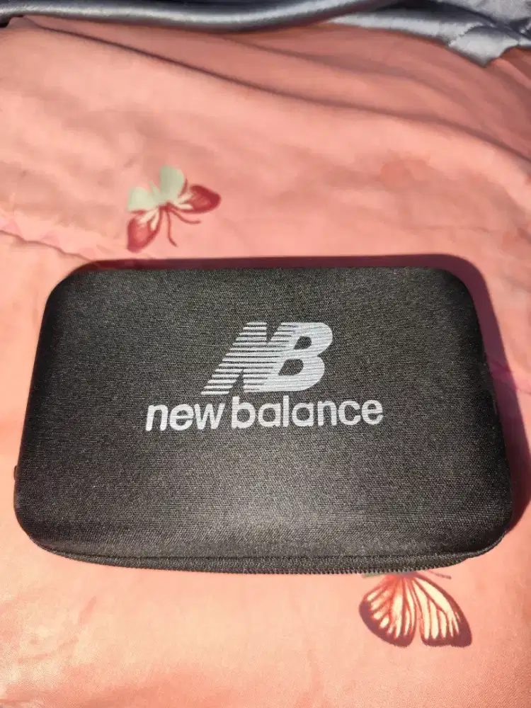 kaca mata olahraga new balance (basket, volly, badminton, dll)