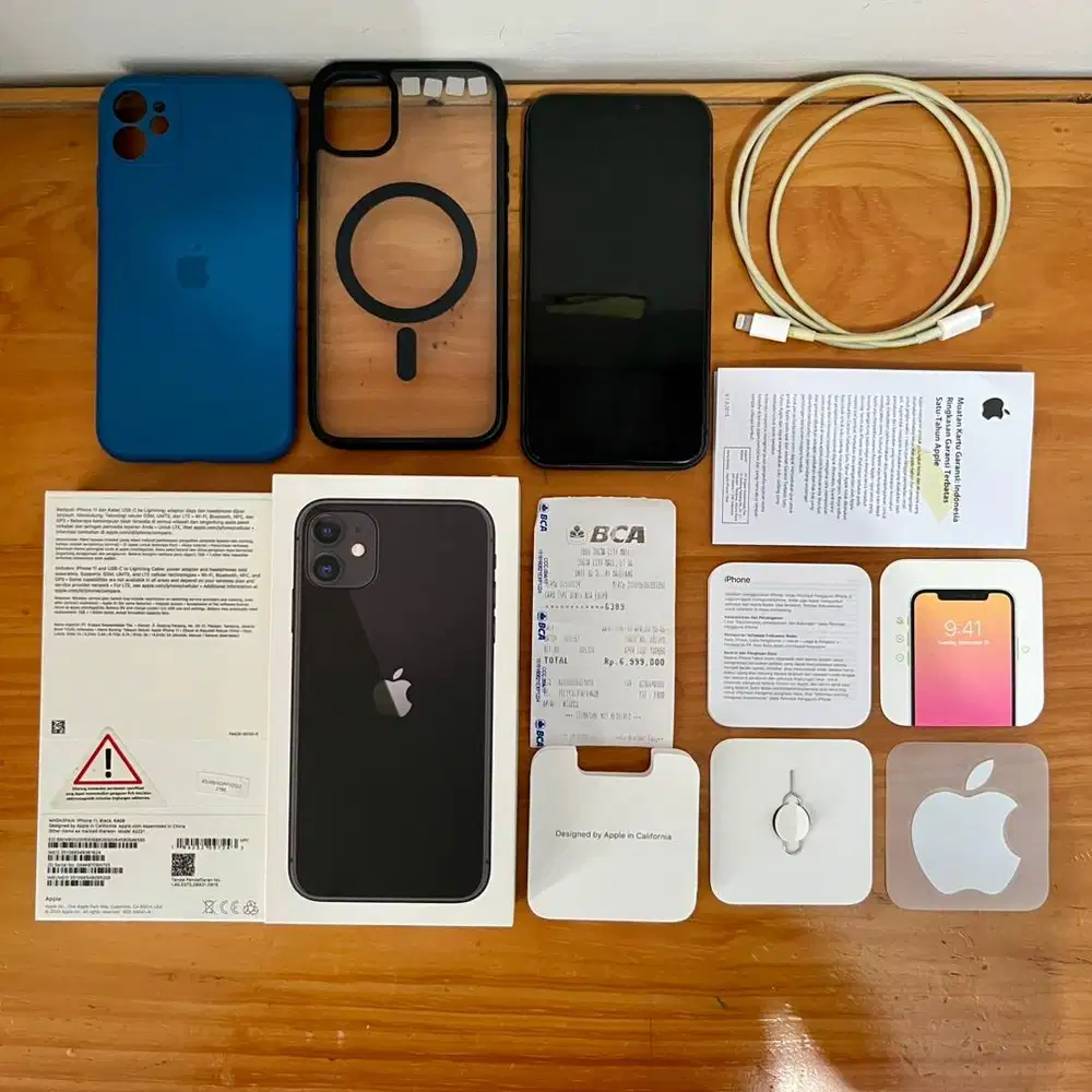 Mulus Fullset iBox resmi Apple iPhone 11 64 GB Black + 2 casing